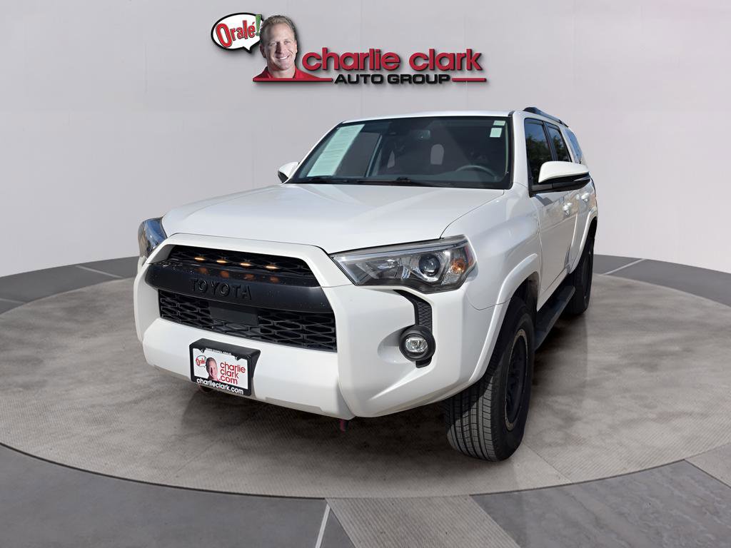 Used 2022 Toyota 4Runner SR5 Premium w/ Moonroof Package AWD/4WD image 2