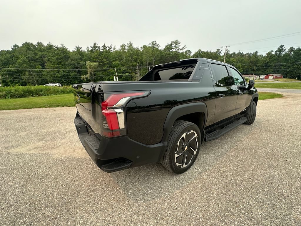 Used 2025 Chevrolet Silverado EV LT w/ LT Premium Package AWD/4WD image 5
