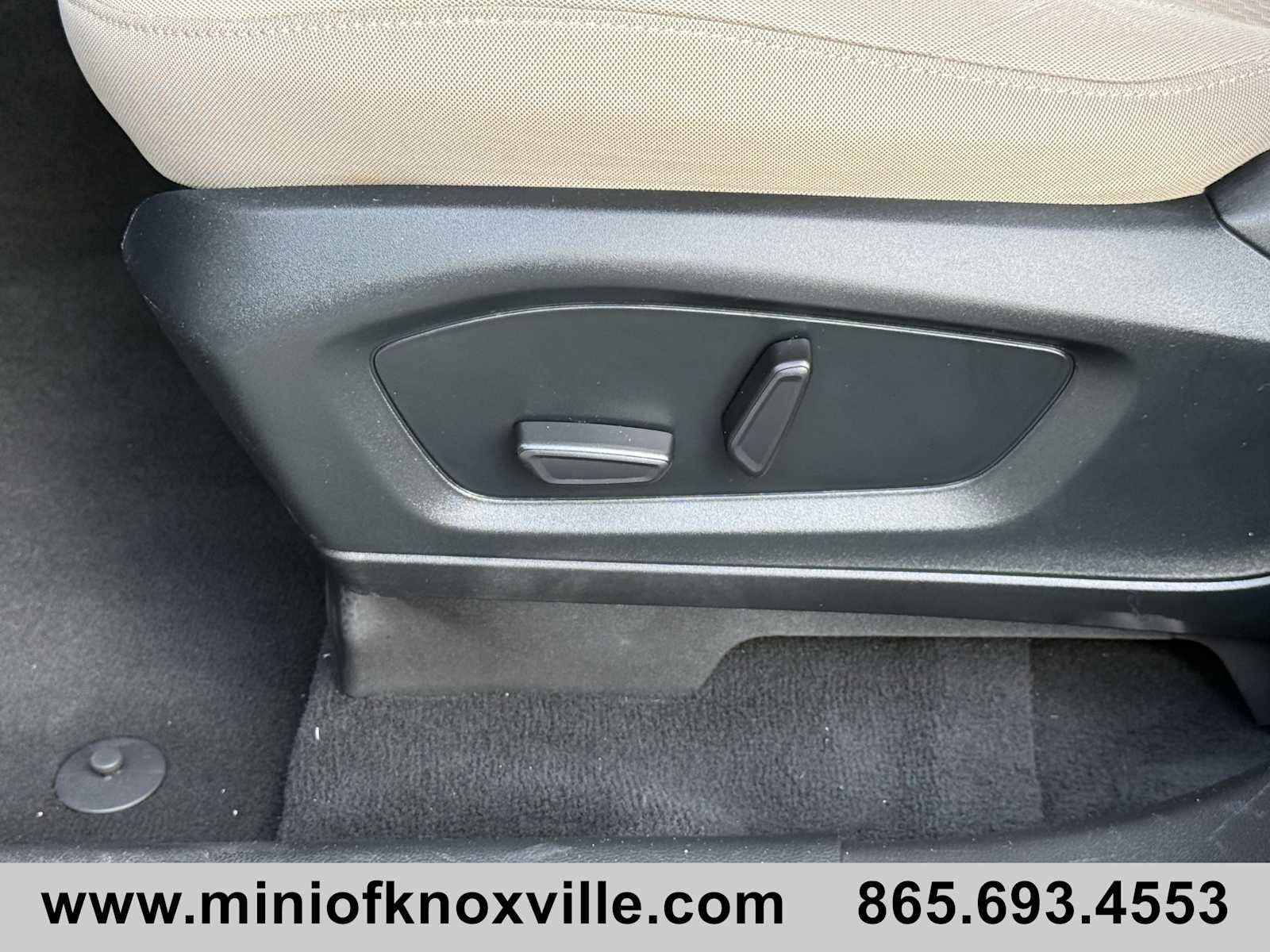 Used 2023 Ford Explorer 2WD image 11