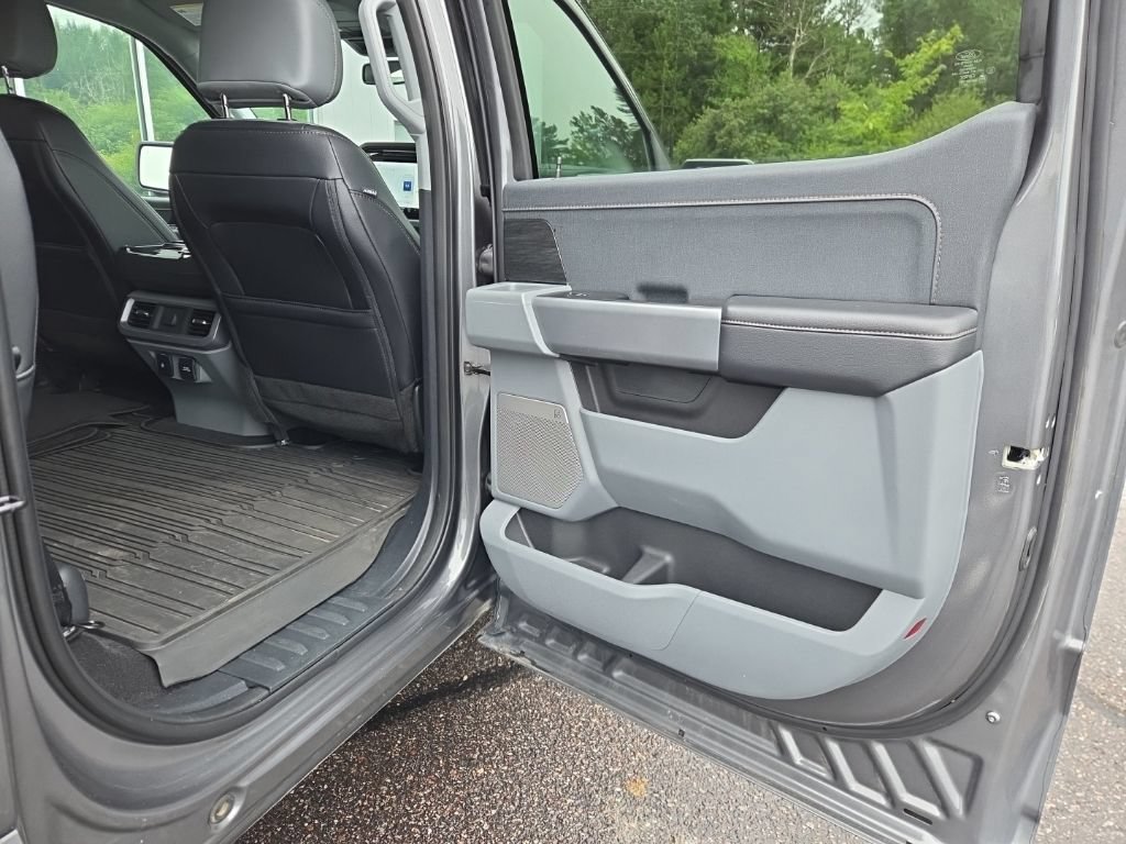 Used 2025 Ford F150 Lariat AWD/4WD image 28