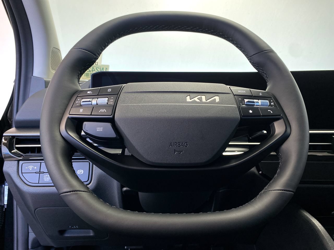 New 2027 Kia Sportage S FWD image 21