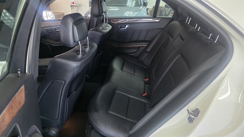 Used 2012 Mercedes-Benz E 350 4MATIC Sedan image 21