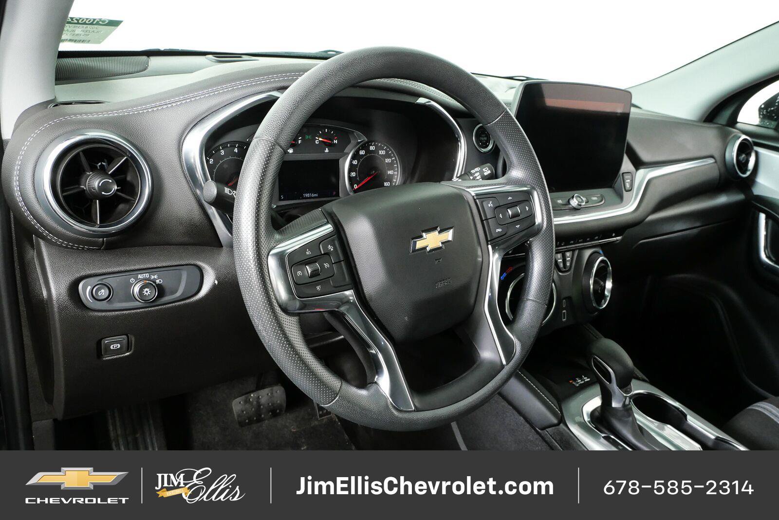 Certified 2024 Chevrolet Blazer LT w/ Convenience Package FWD image 4