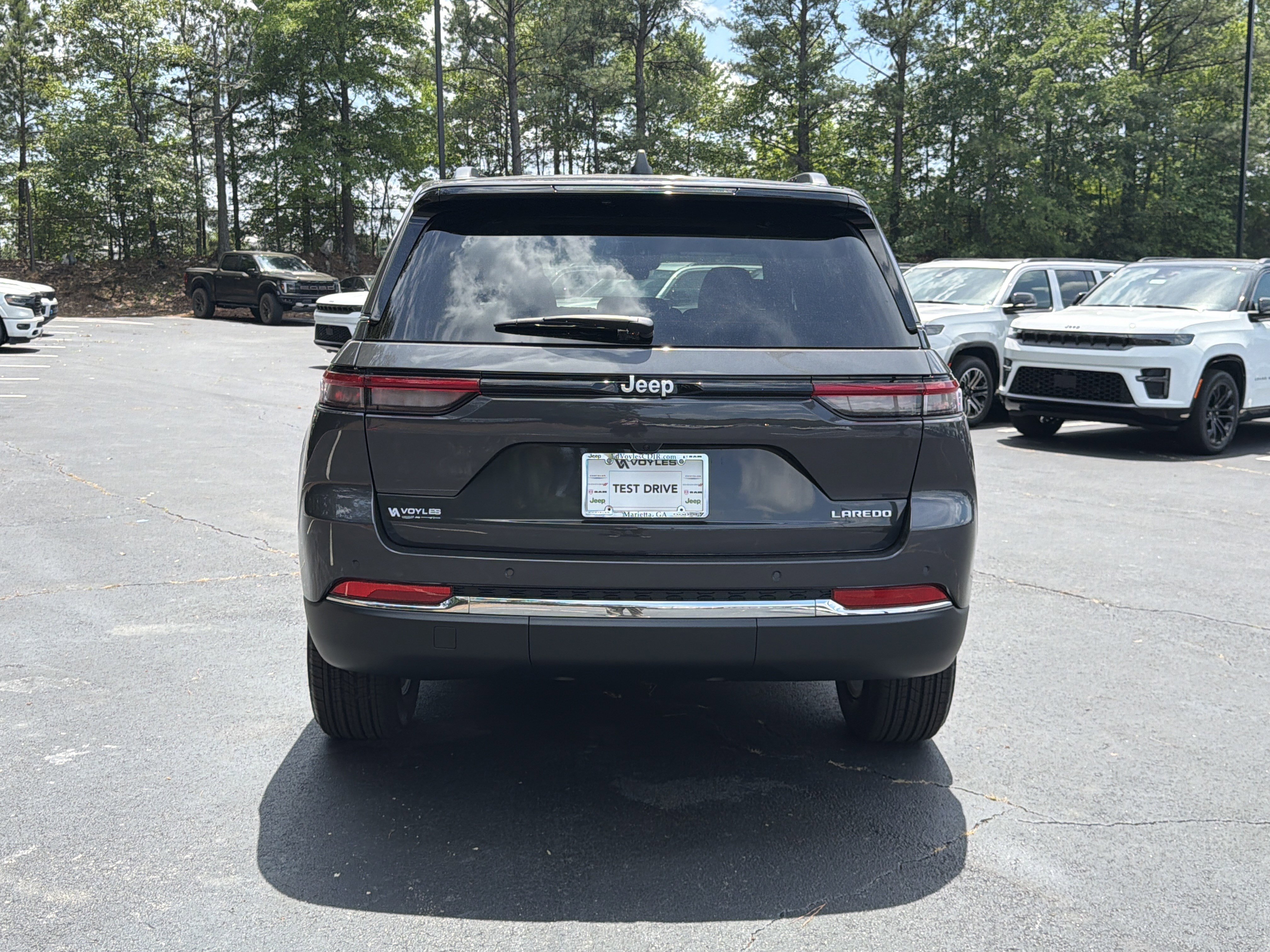 New 2026 Jeep Grand Cherokee Laredo X RWD image 7