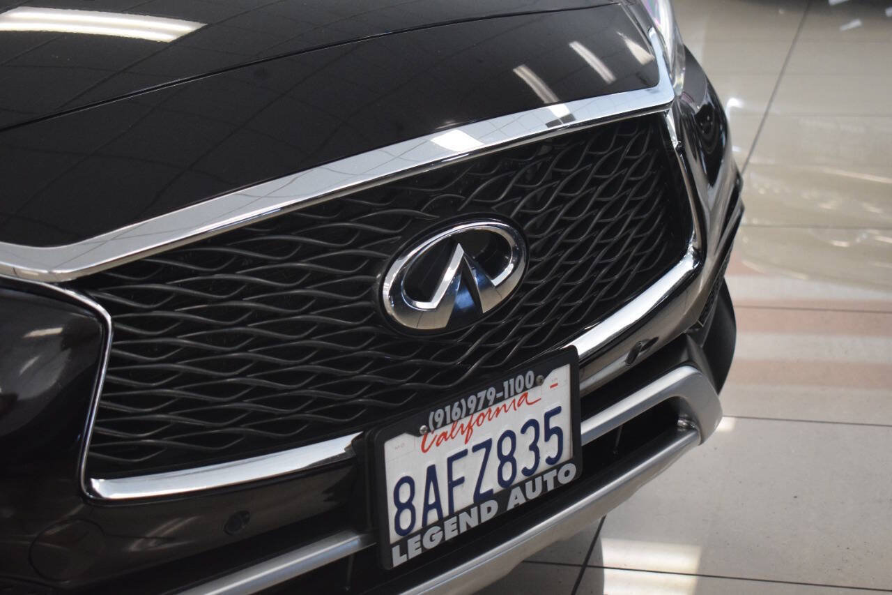 Used 2018 INFINITI QX30 Premium w/ Navigation Package AWD/4WD image 6