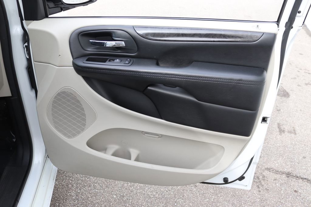 Used 2019 Dodge Grand Caravan SE image 31