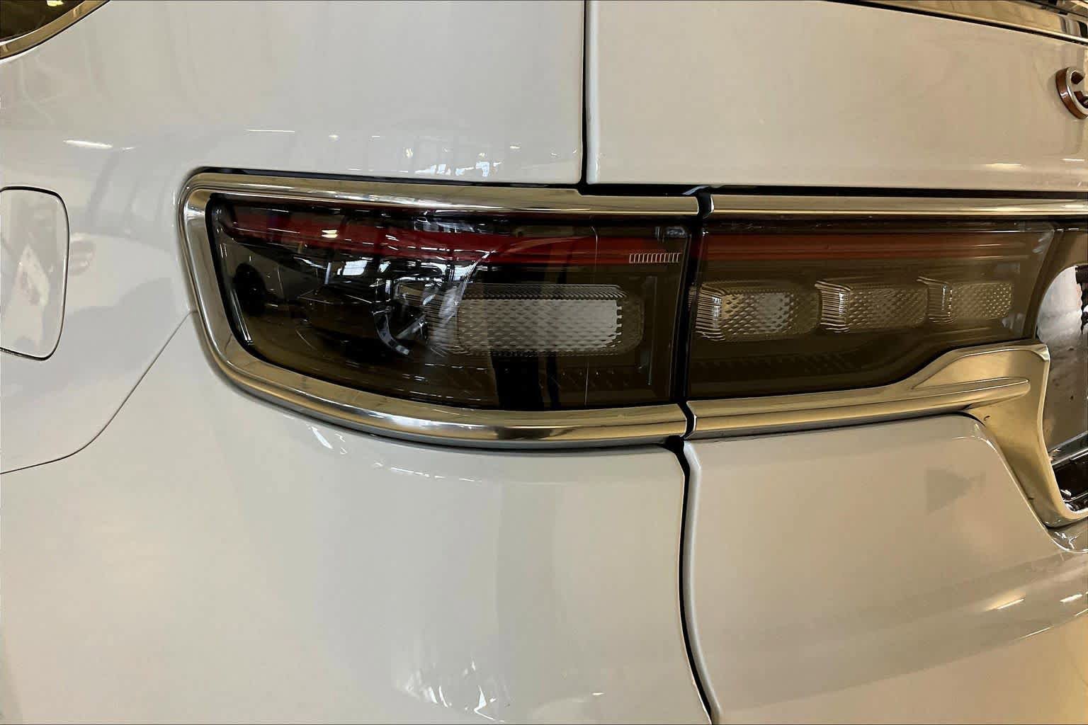 Used 2024 Jeep Grand Wagoneer Series III w/ Rear Seat Video Group 1 AWD/4WD image 26