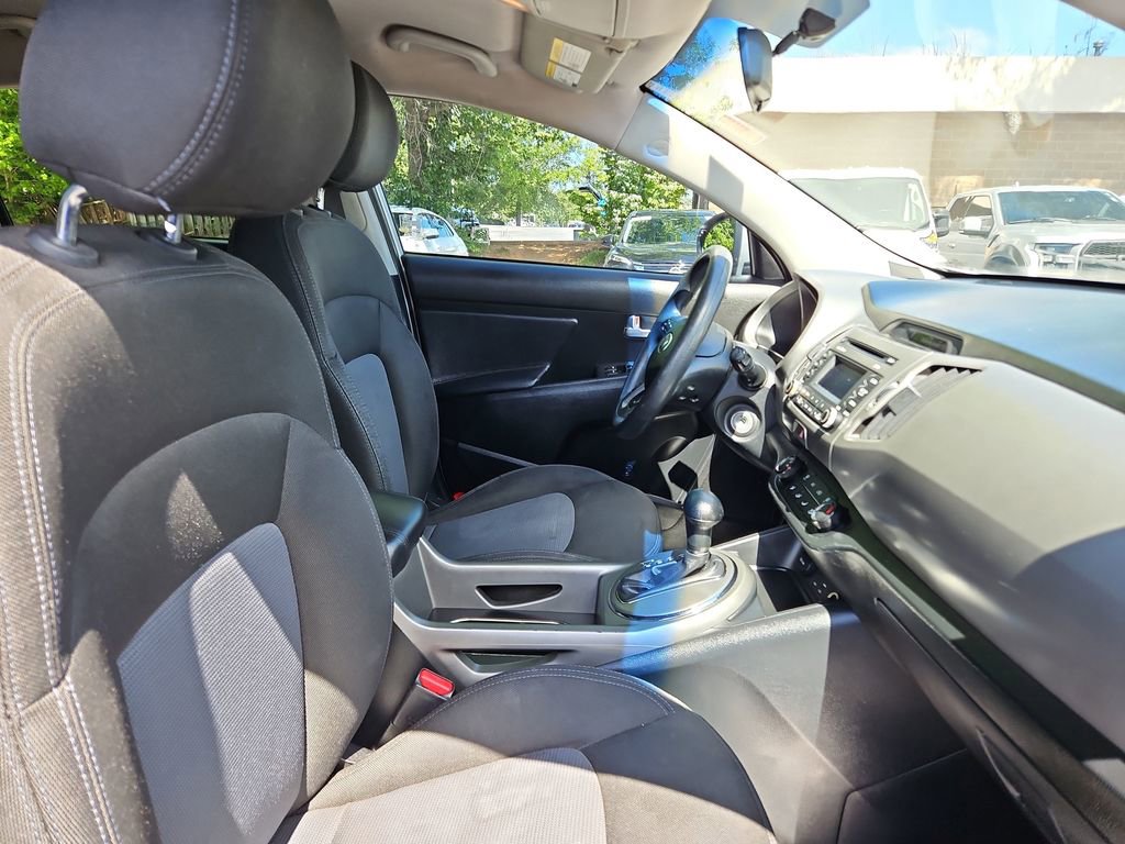 Used 2016 Kia Sportage LX FWD image 9