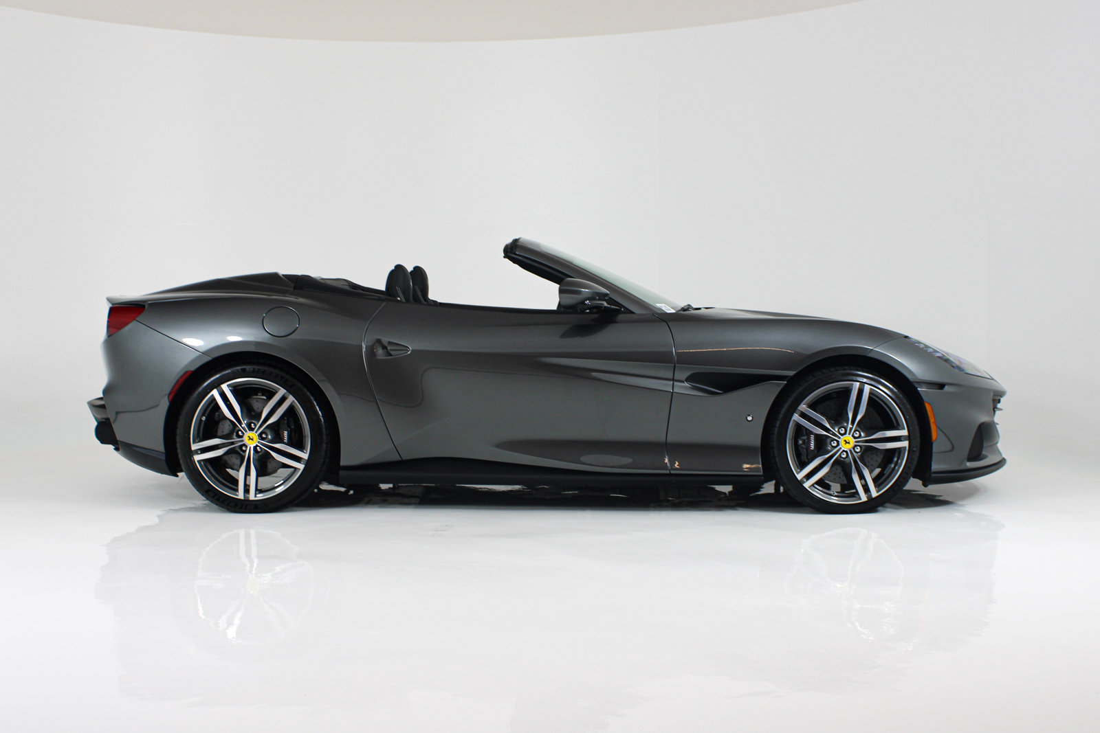Certified 2023 Ferrari Portofino M RWD image 14
