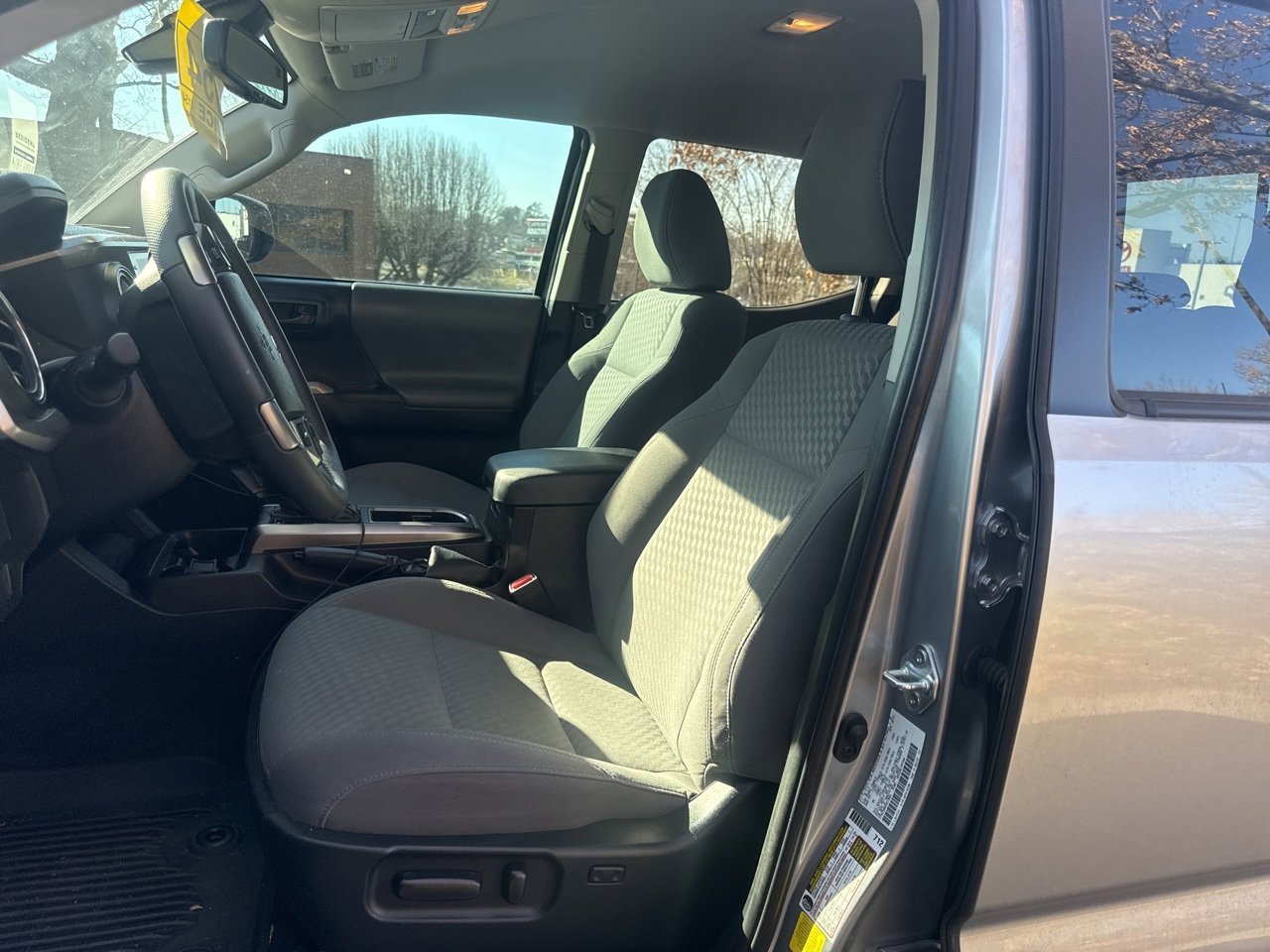 Used 2023 Toyota Tacoma SR5 w/ Technology Package image 8