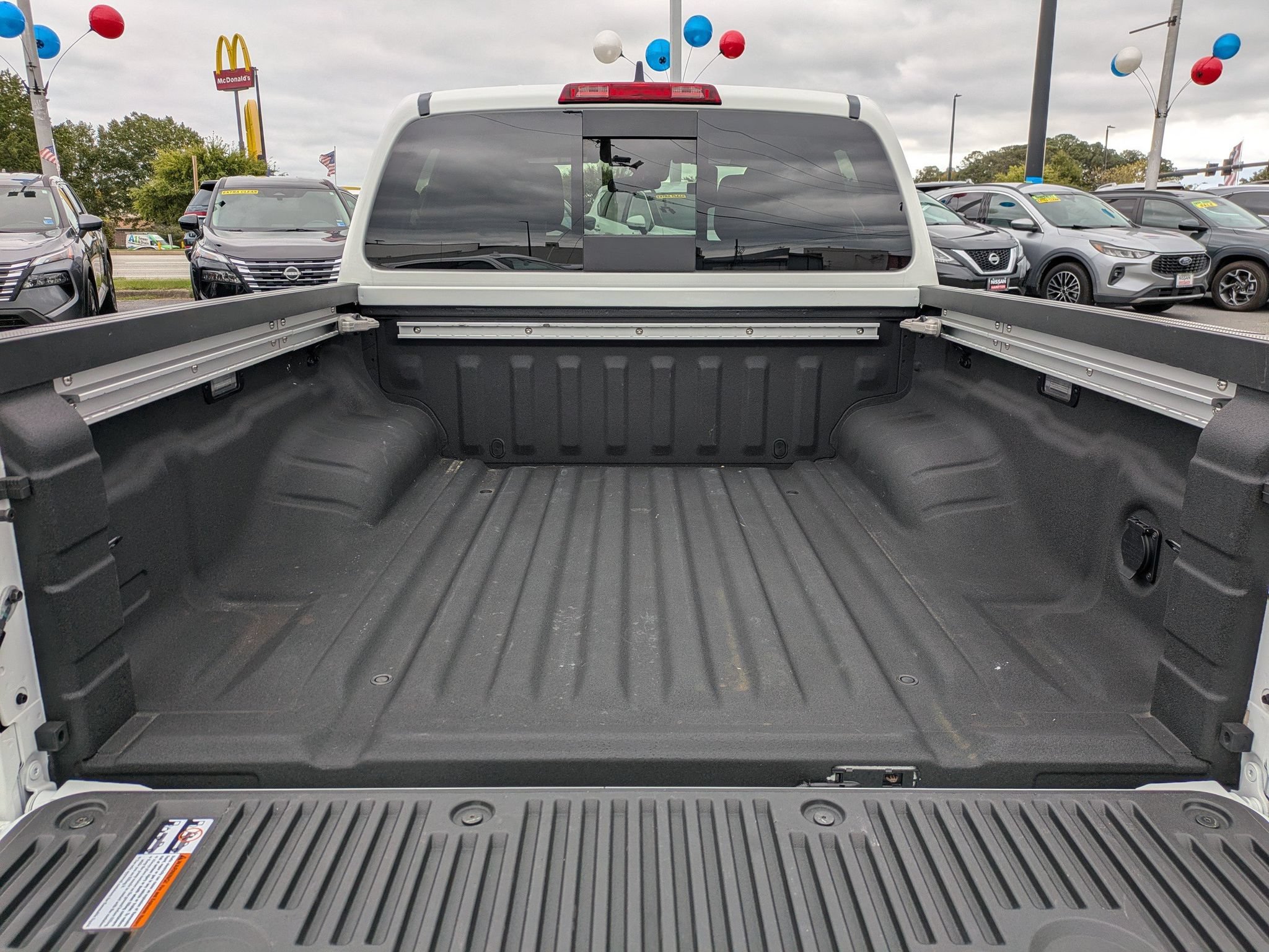Used 2026 Nissan Frontier SV w/ SV Convenience Package AWD/4WD image 14