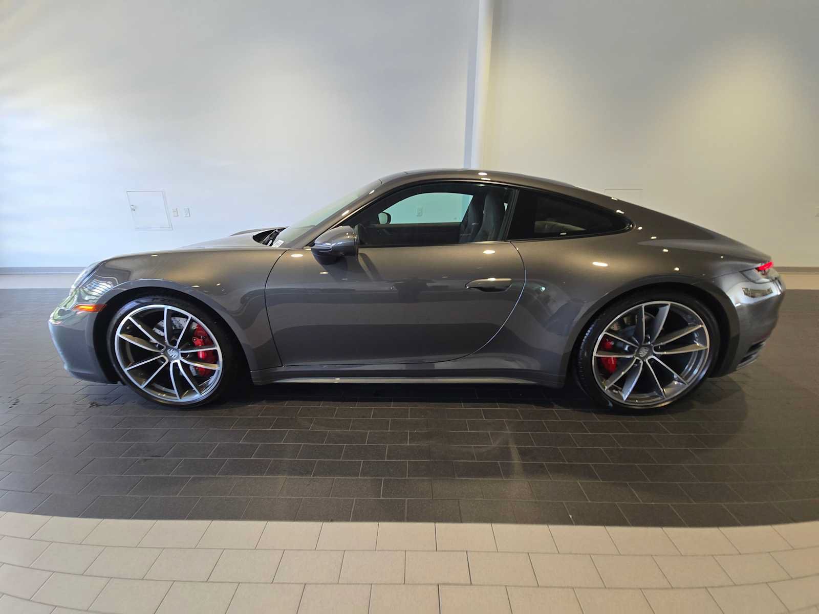 Used 2024 Porsche 911 Carrera S w/ Sport Package RWD image 2