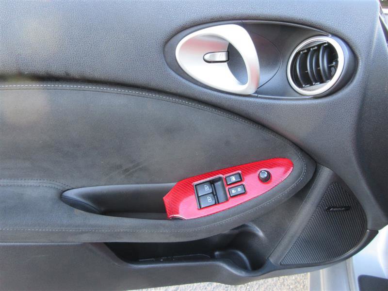 Used 2017 Nissan 370Z Touring image 9