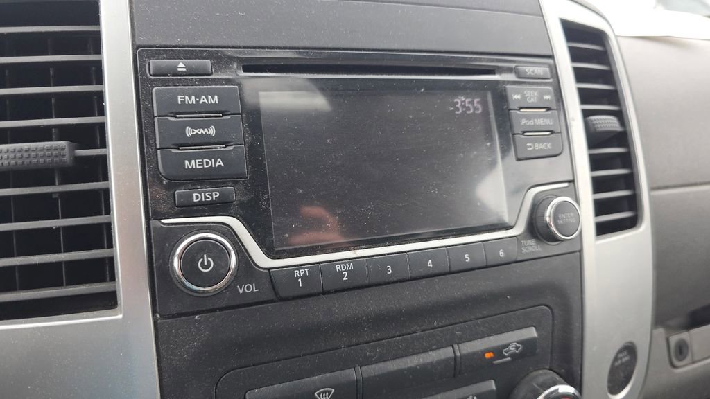 Used 2017 Nissan Frontier SV AWD/4WD image 18