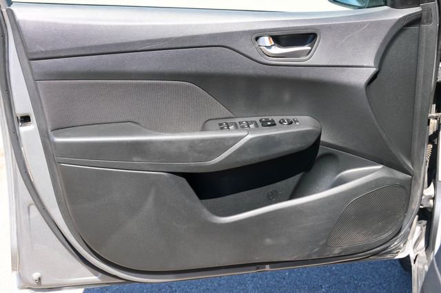 Used 2021 Hyundai Accent SE FWD image 9
