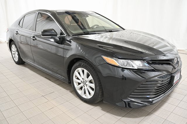 Used 2019 Toyota Camry LE image 14