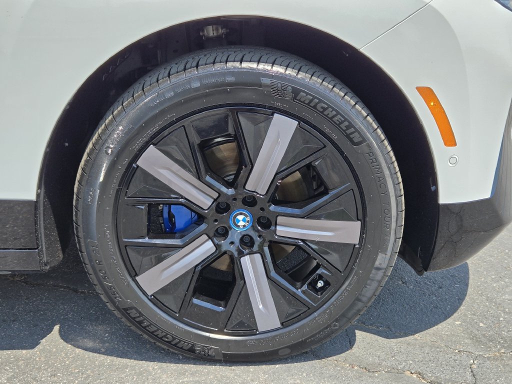 Certified 2024 BMW iX xDrive50 w/ Sport Package AWD/4WD image 12