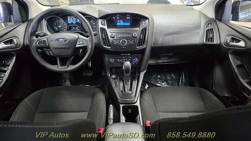 Used 2018 Ford Focus SE FWD image 18