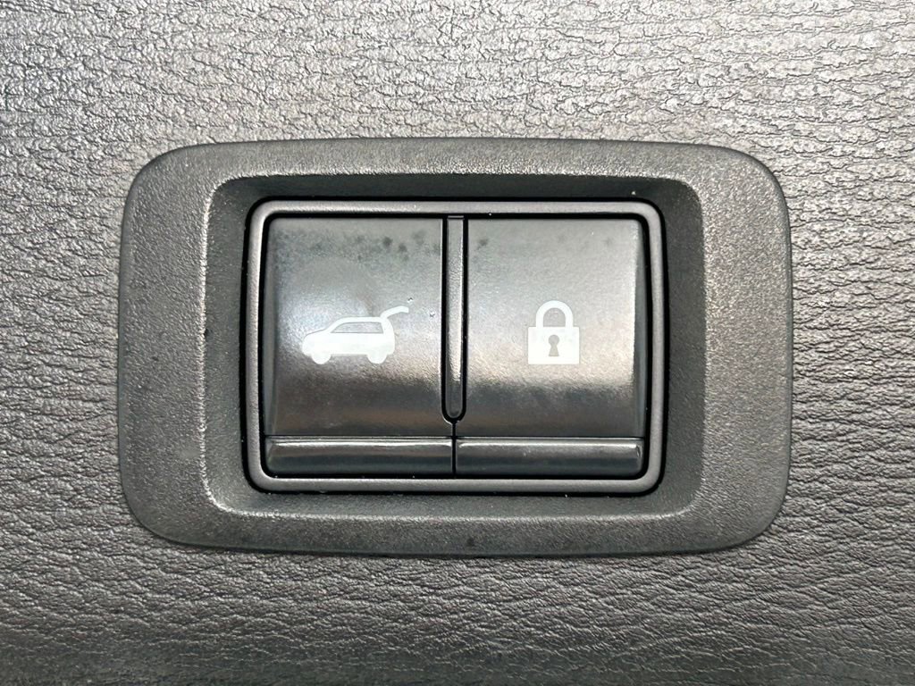 Used 2022 Mitsubishi Outlander SEL AWD/4WD image 16