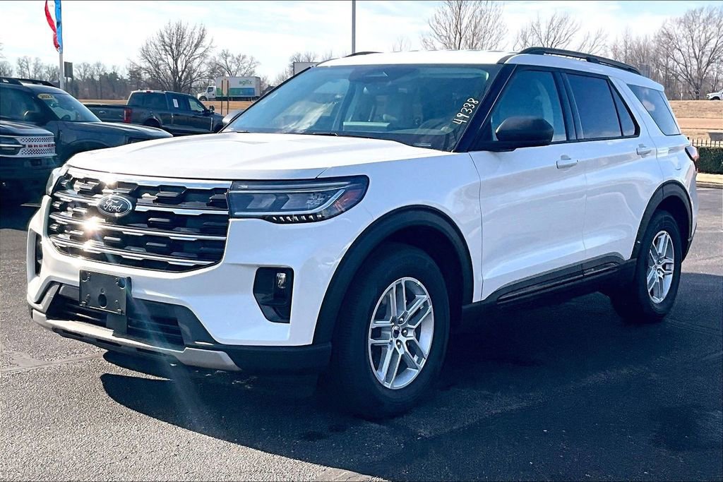 New 2026 Ford Explorer Active w/ Active Comfort Package RWD image 2