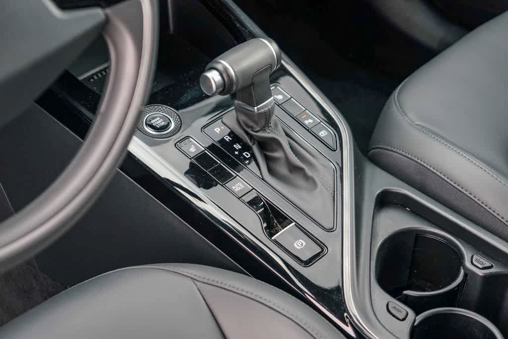 Certified 2025 Kia Niro EX FWD image 18