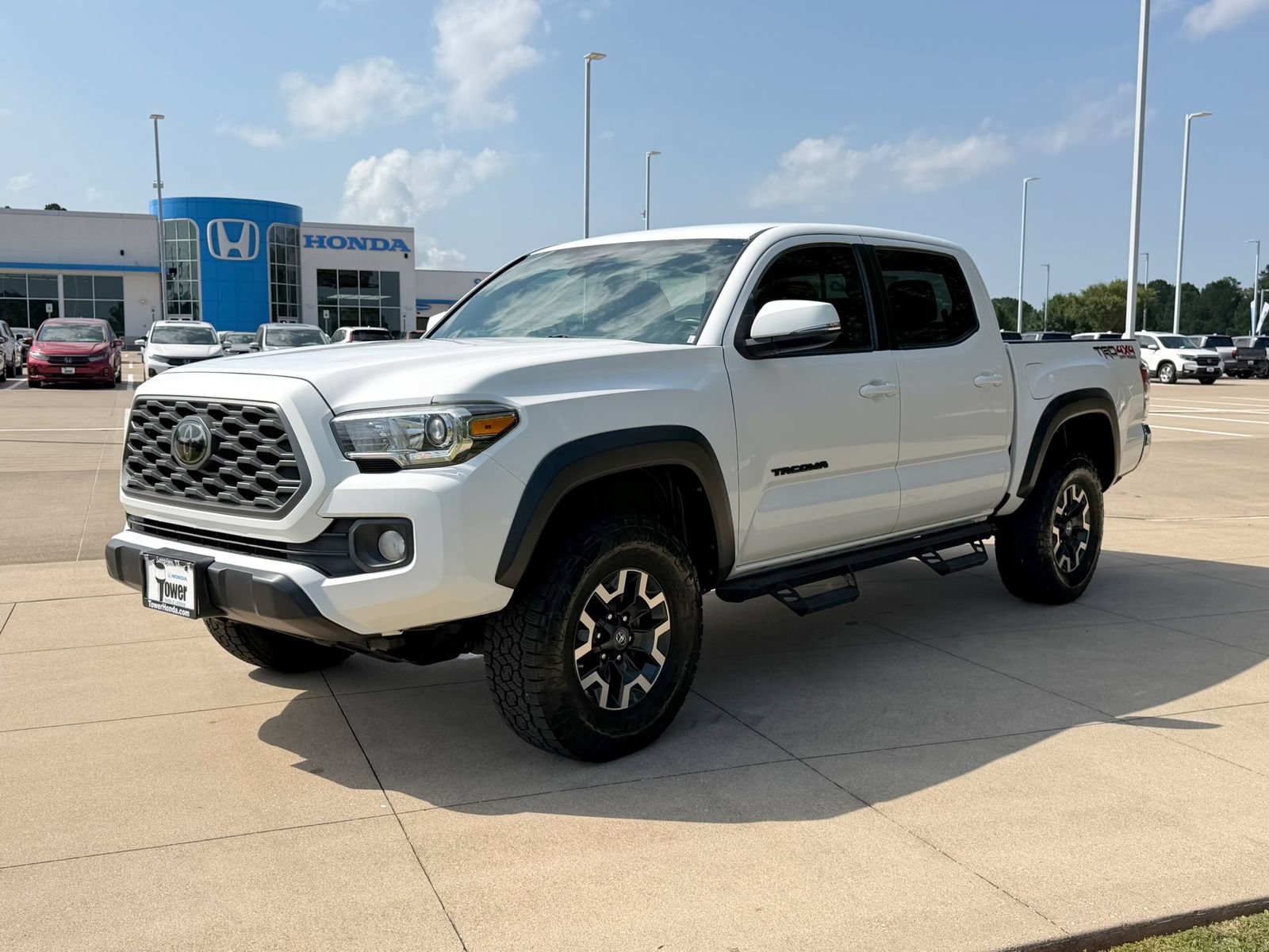 Used 2020 Toyota Tacoma TRD Off-Road AWD/4WD image 3