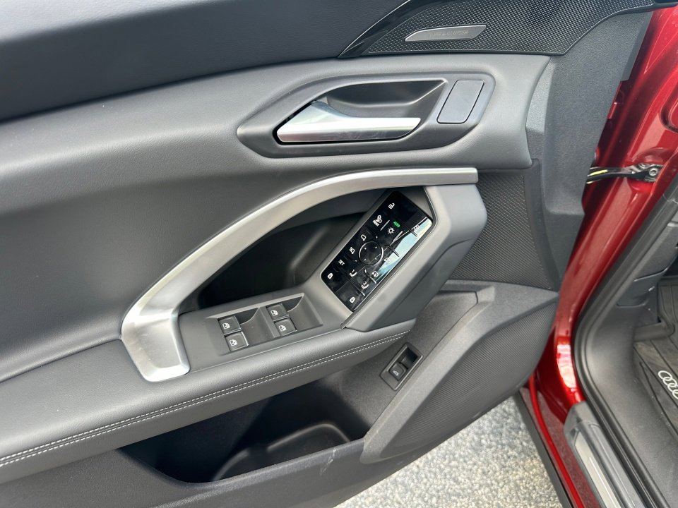 New 2025 Audi Q5 Premium Plus image 32