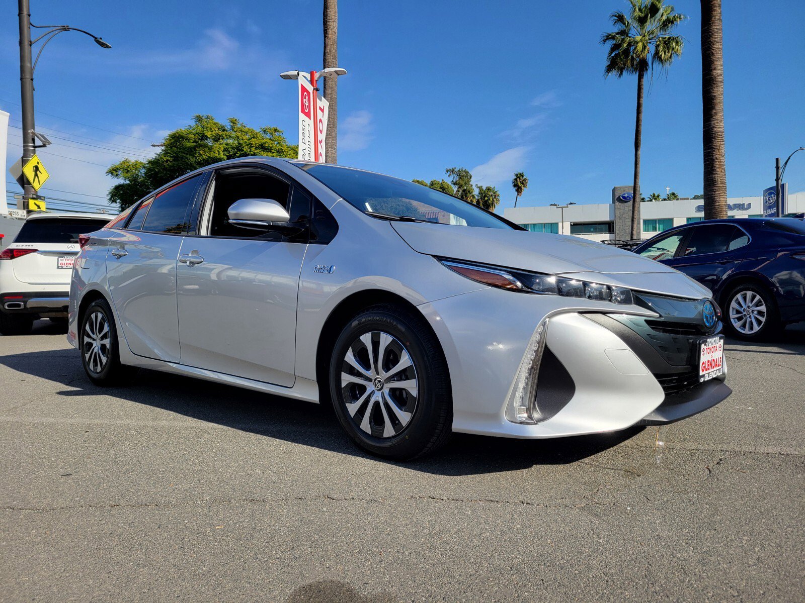 Certified 2020 Toyota Prius Prime LE image 3