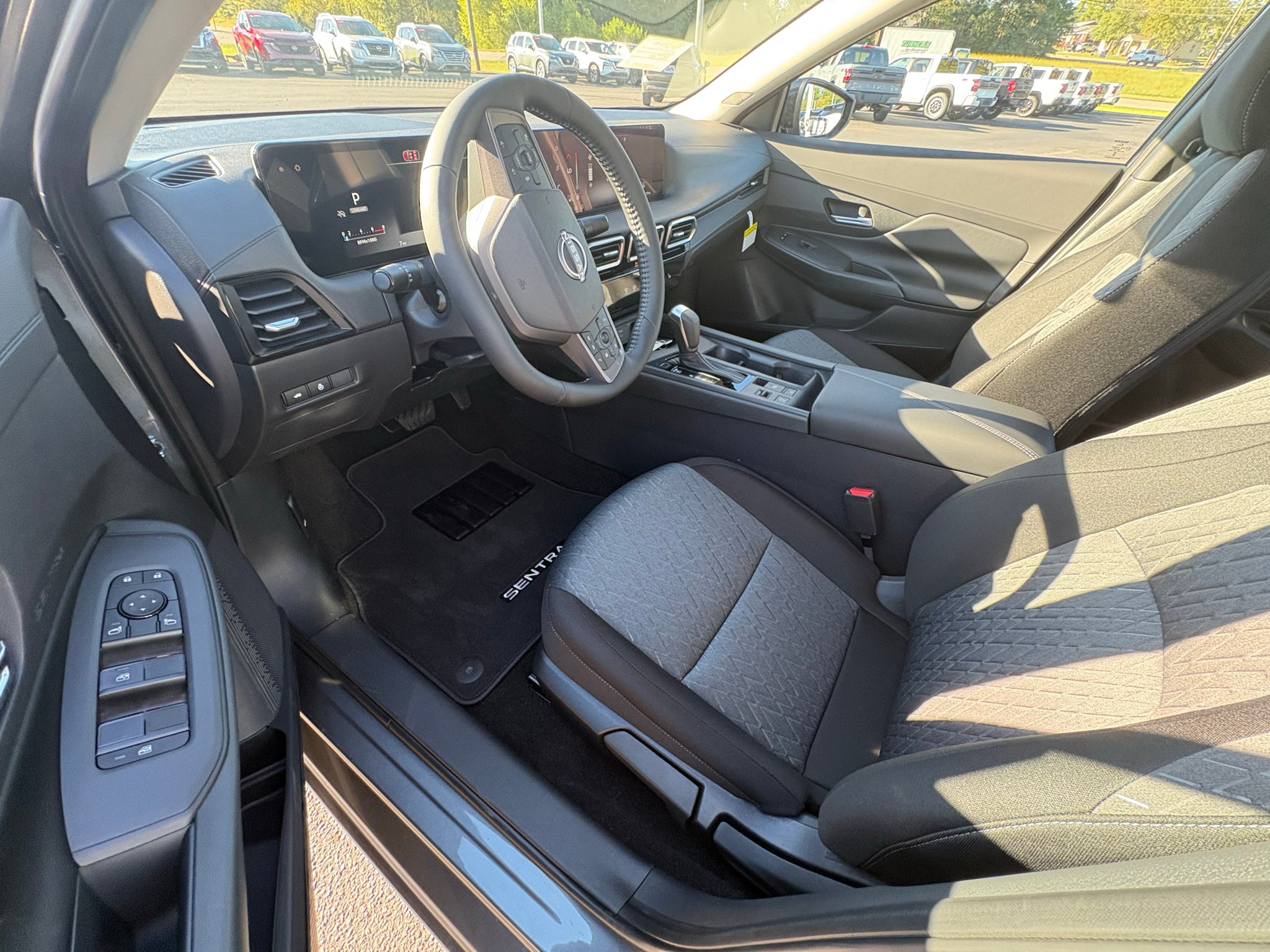 New 2027 Nissan Sentra SV w/ SV Convenience Package FWD image 12
