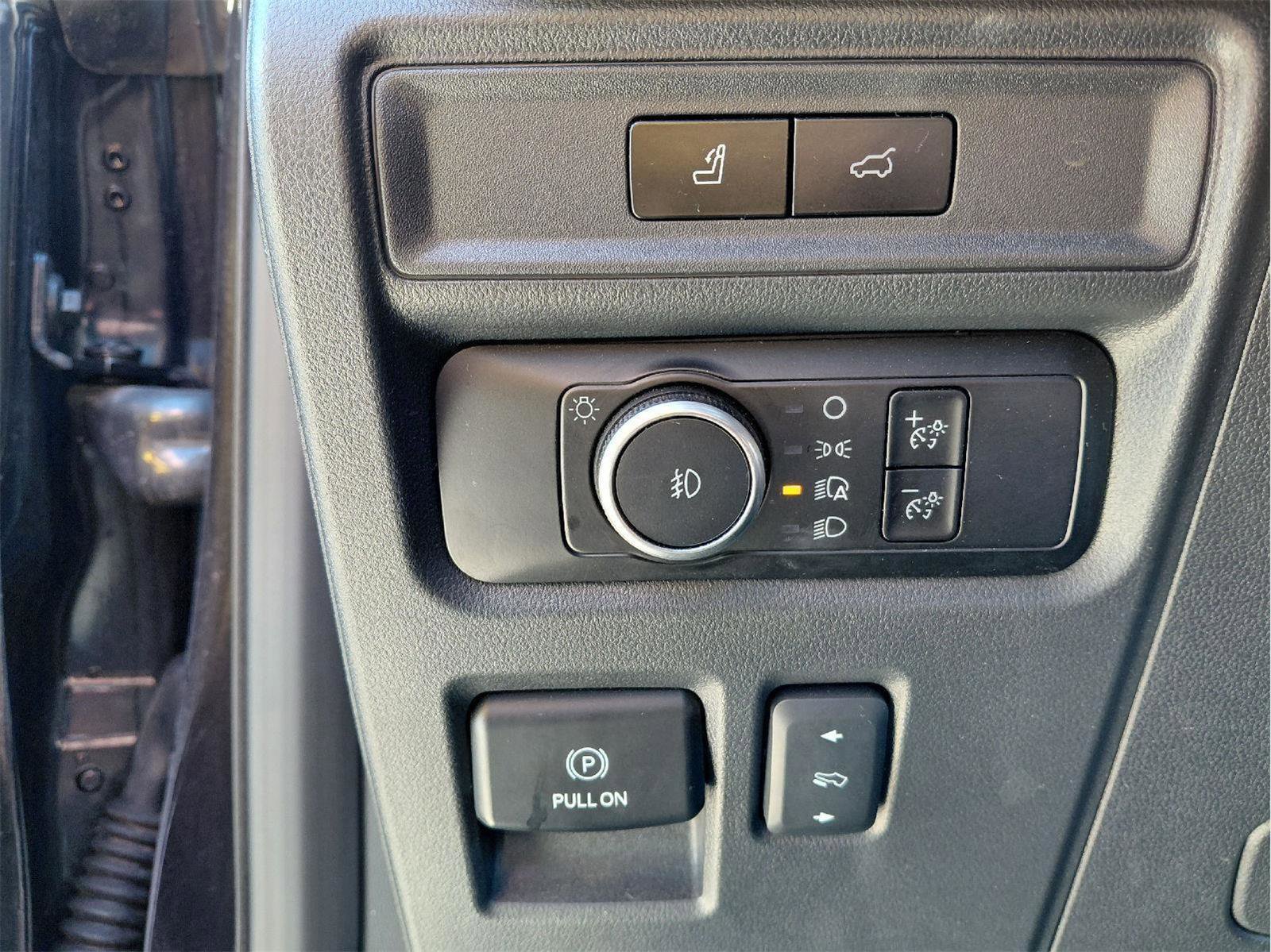 Used 2024 Ford Expedition Limited image 28