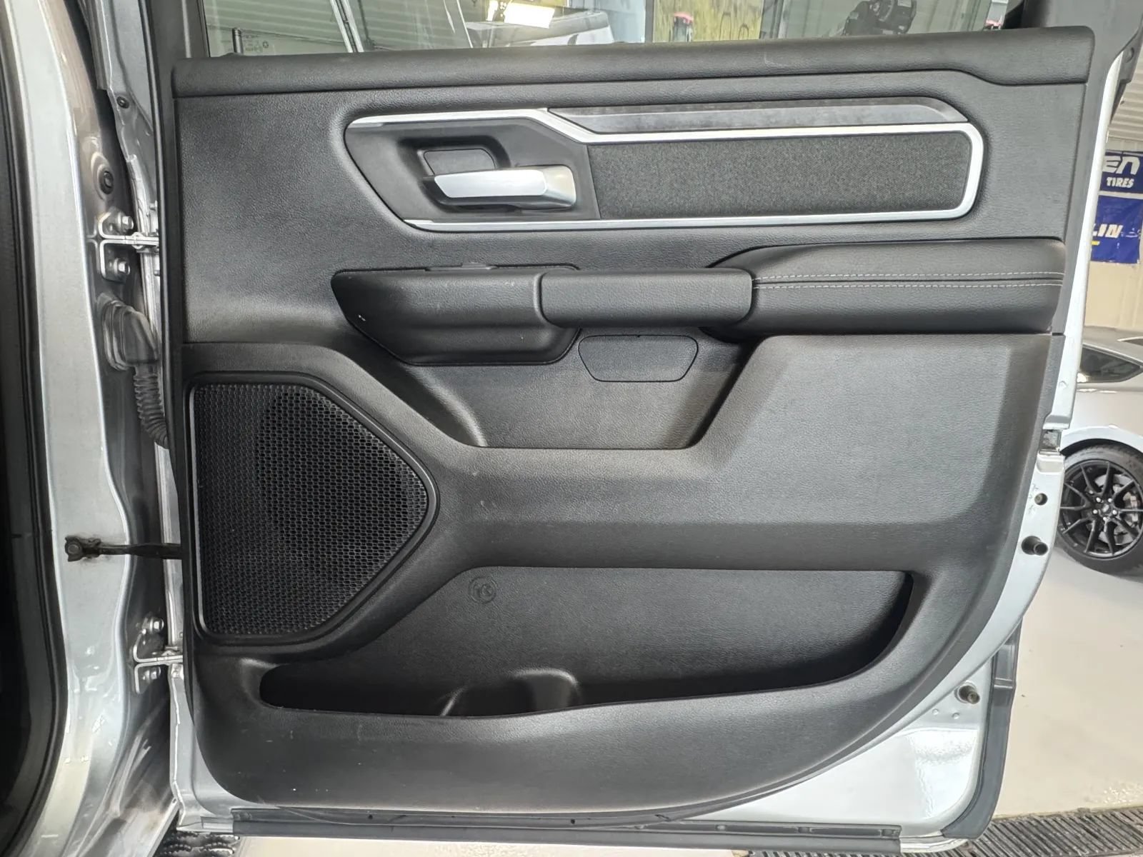 Used 2022 RAM 1500 Big Horn AWD/4WD image 16