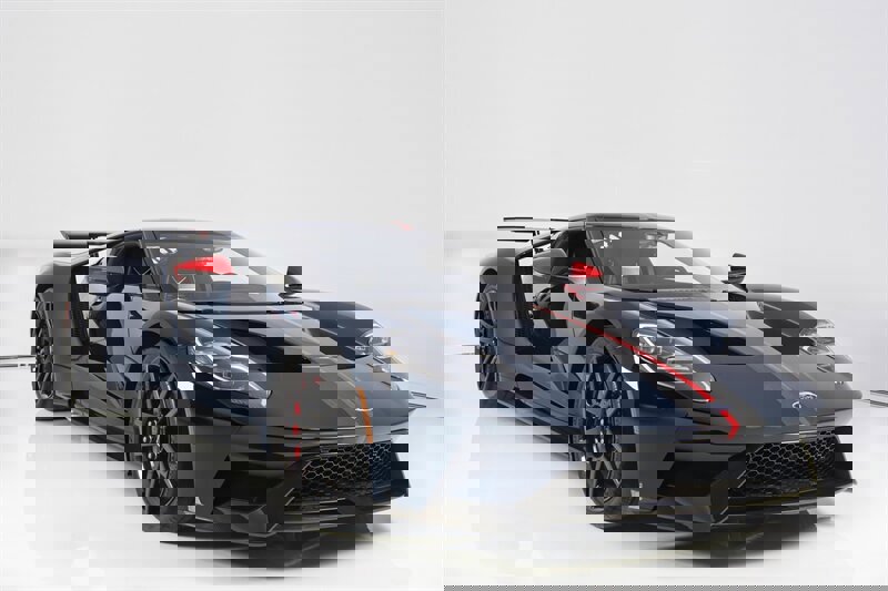 Used 2020 Ford GT Carbon Series image 2