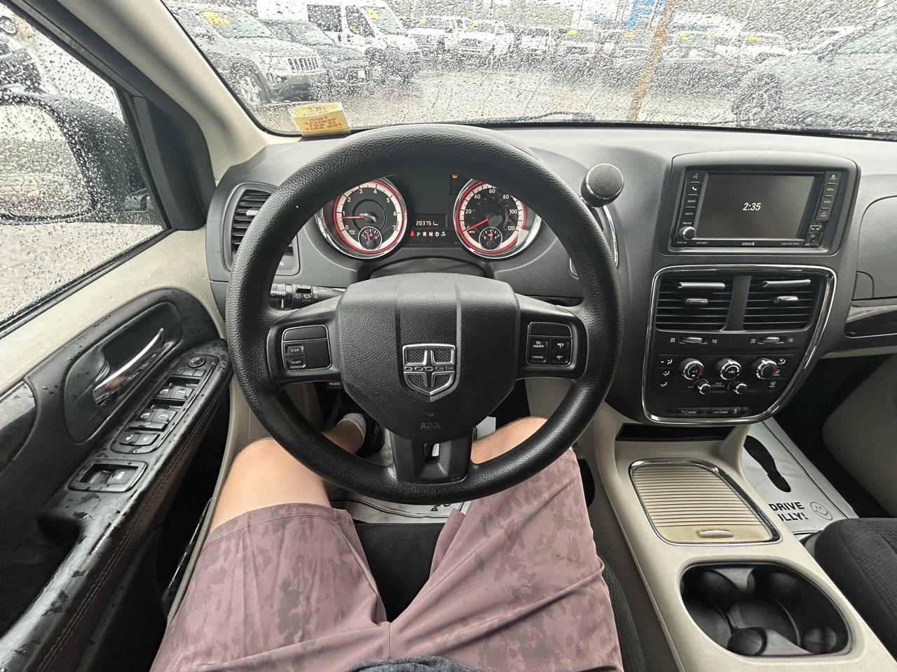 Used 2014 Dodge Grand Caravan SXT FWD image 26