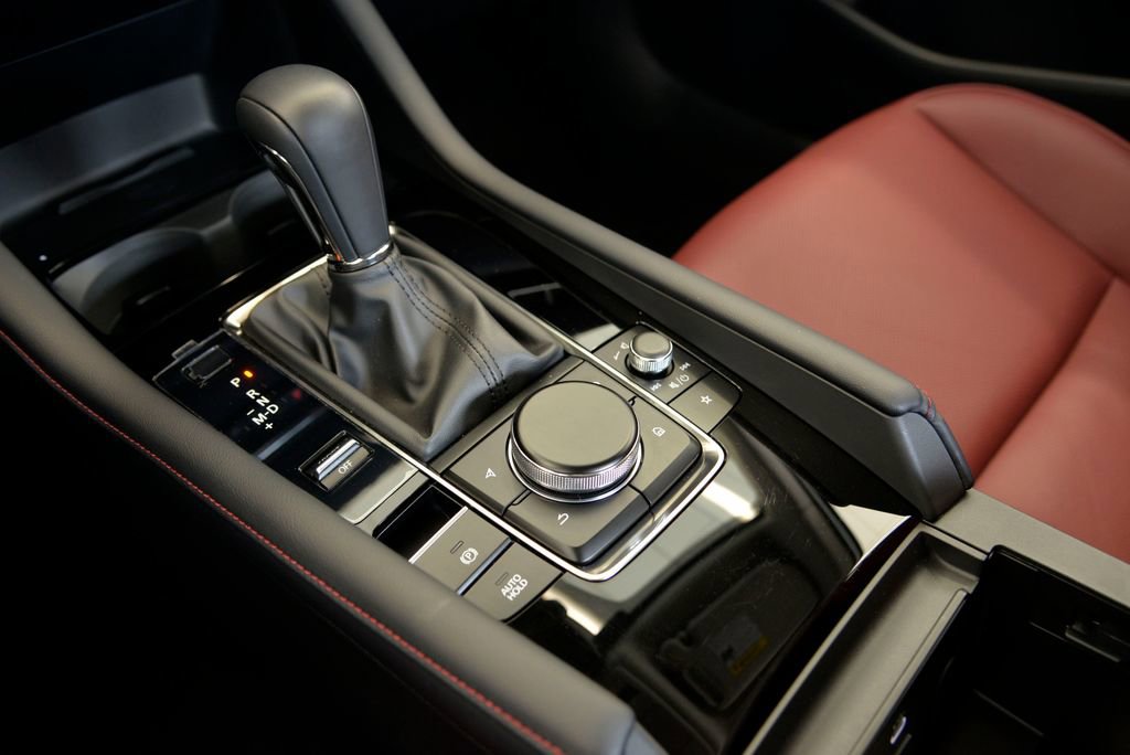 Used 2026 MAZDA MAZDA3 Carbon image 25