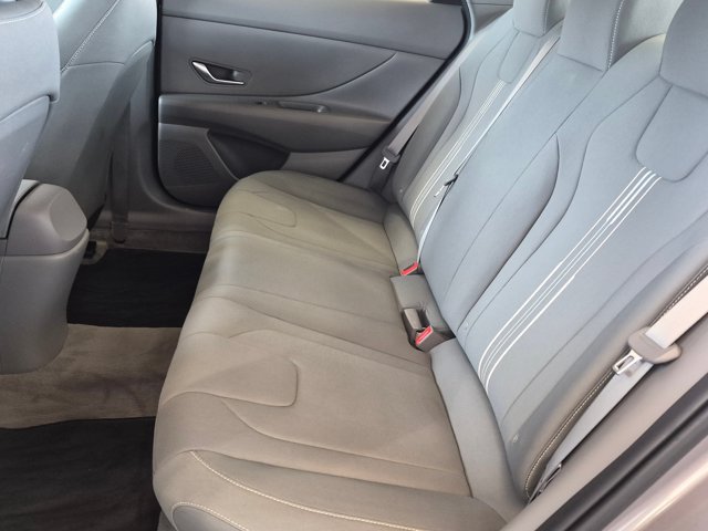 Used 2023 Hyundai Elantra SEL FWD image 17