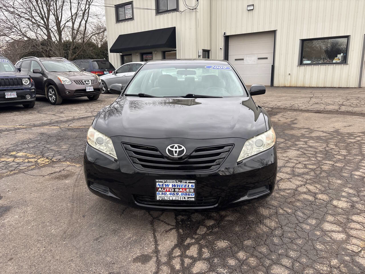 Used 2009 Toyota Camry LE FWD image 9