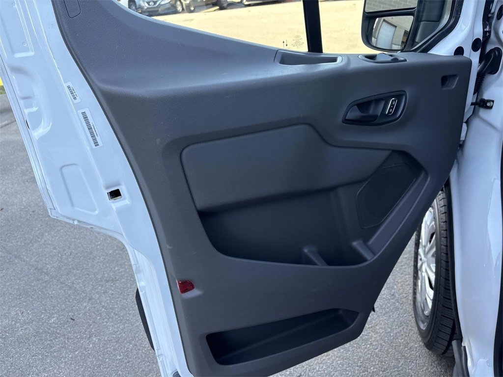 Used 2023 Ford Transit 350 XLT image 25