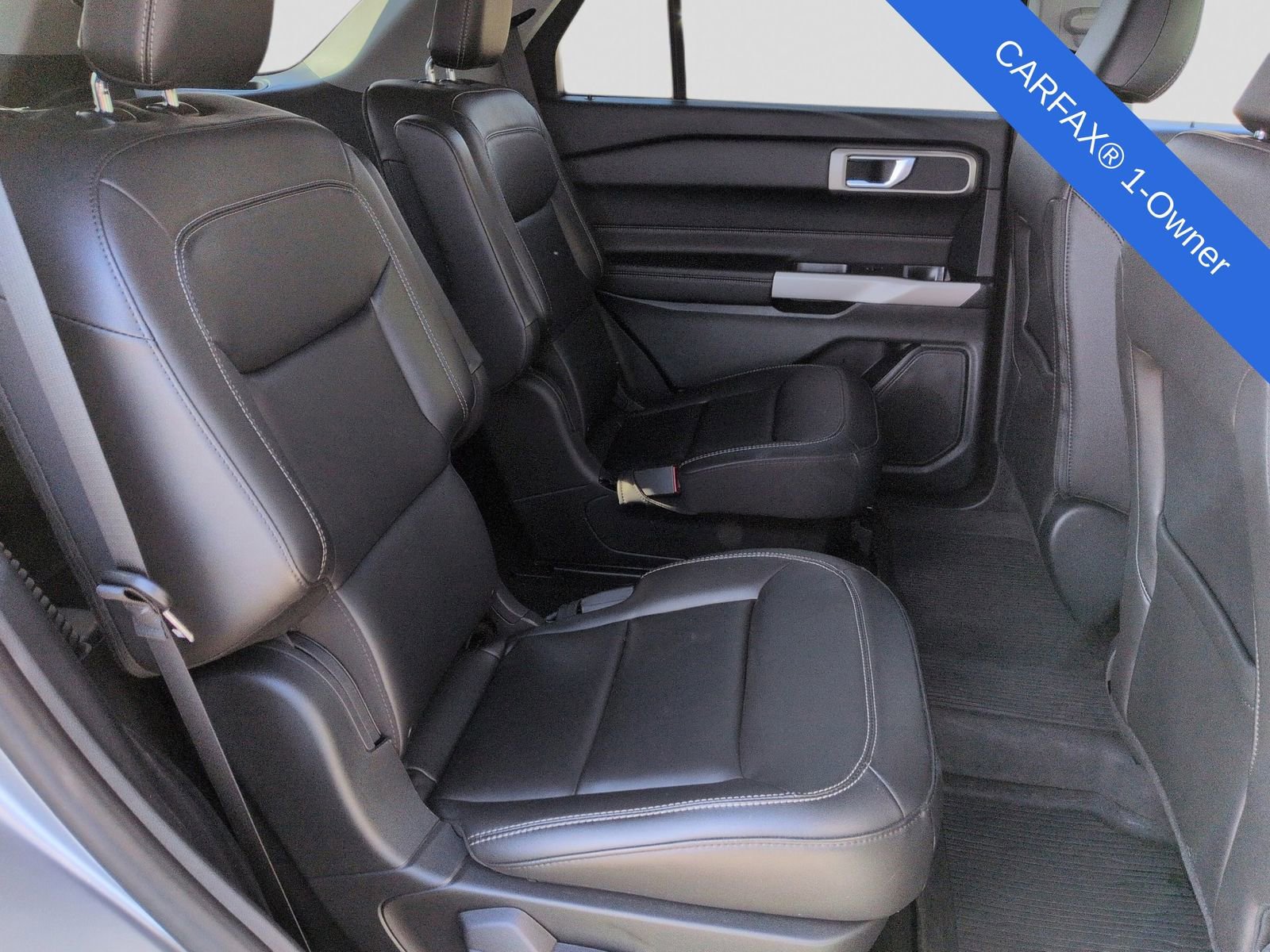 Used 2024 Ford Explorer XLT w/ Equipment Group 202A image 25