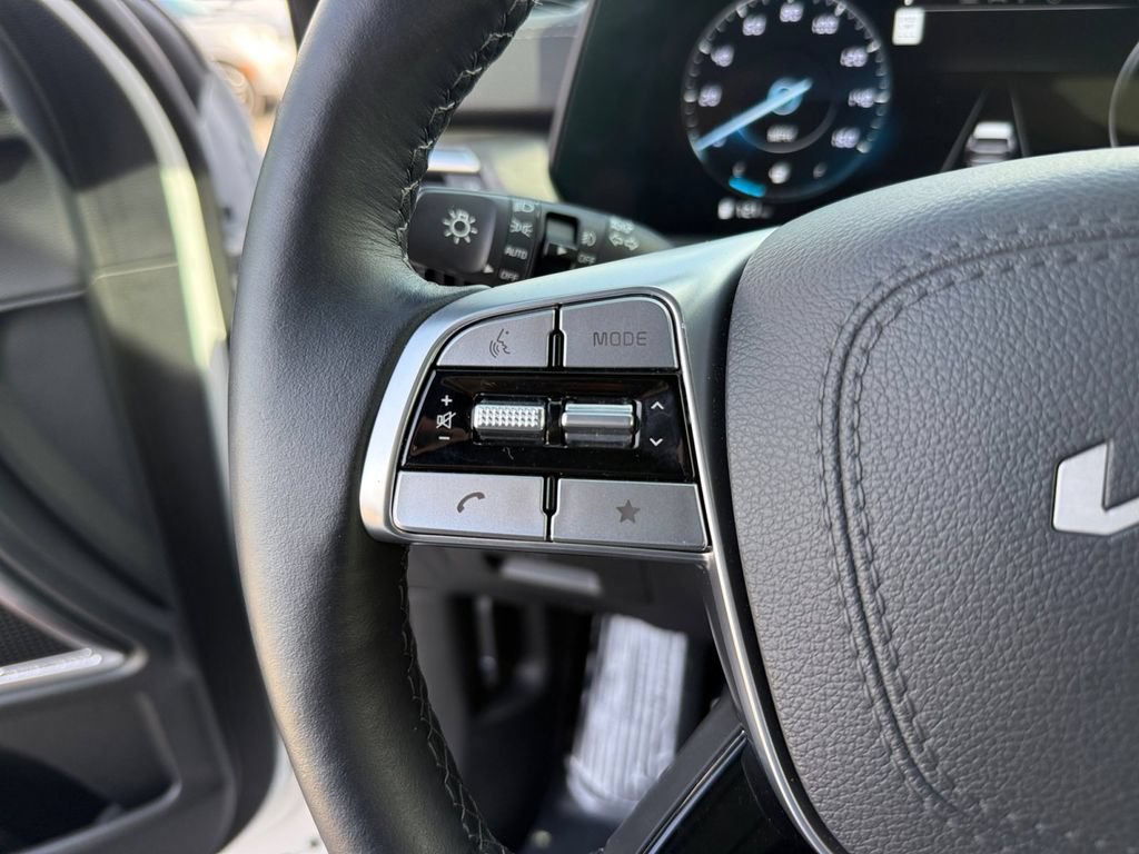 Used 2025 Kia Telluride SX X-Line AWD/4WD image 24