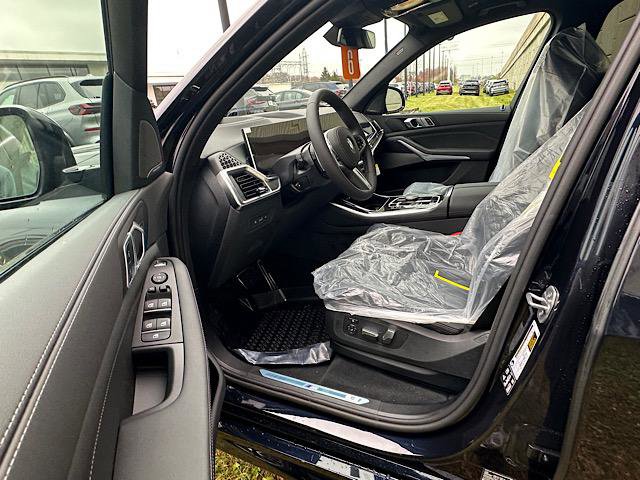 New 2026 BMW X5 xDrive40i w/ M Sport Package image 4