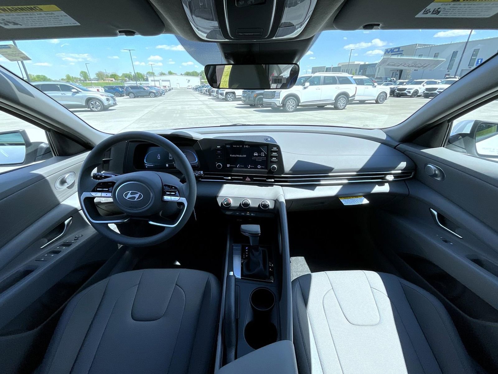 New 2026 Hyundai Elantra SE FWD image 15