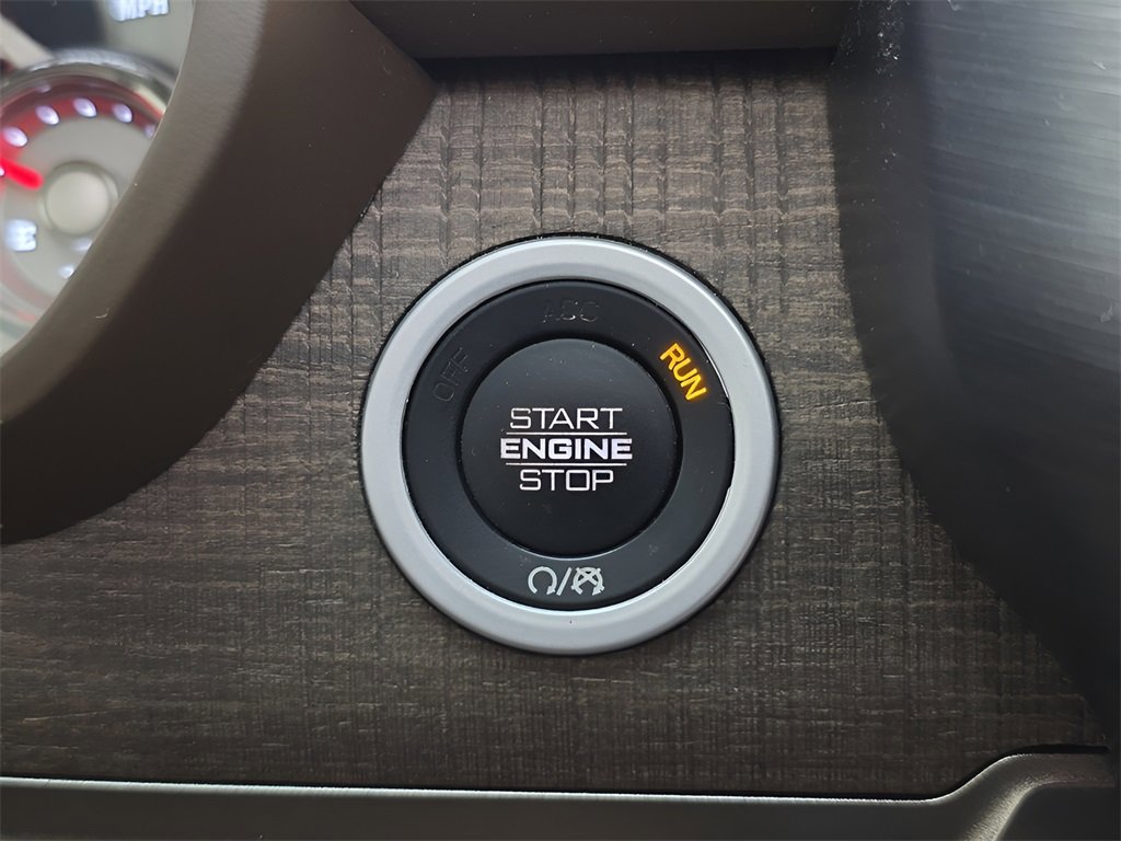 Used 2019 RAM 1500 Limited image 32