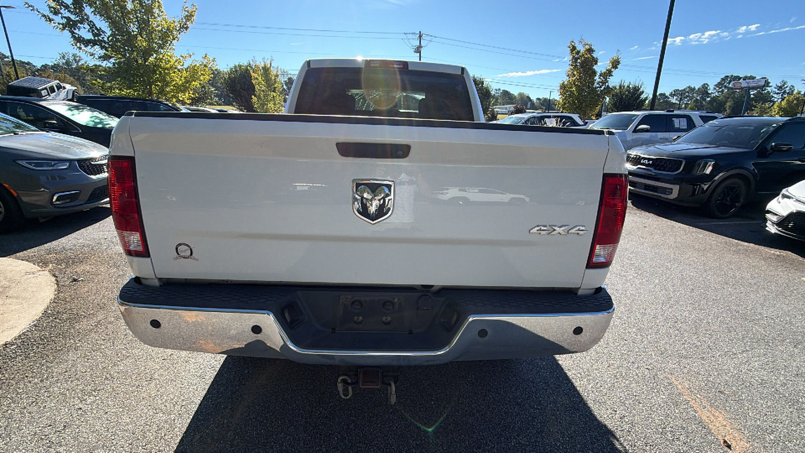Used 2018 RAM 2500 Tradesman w/ Chrome Appearance Group AWD/4WD image 9