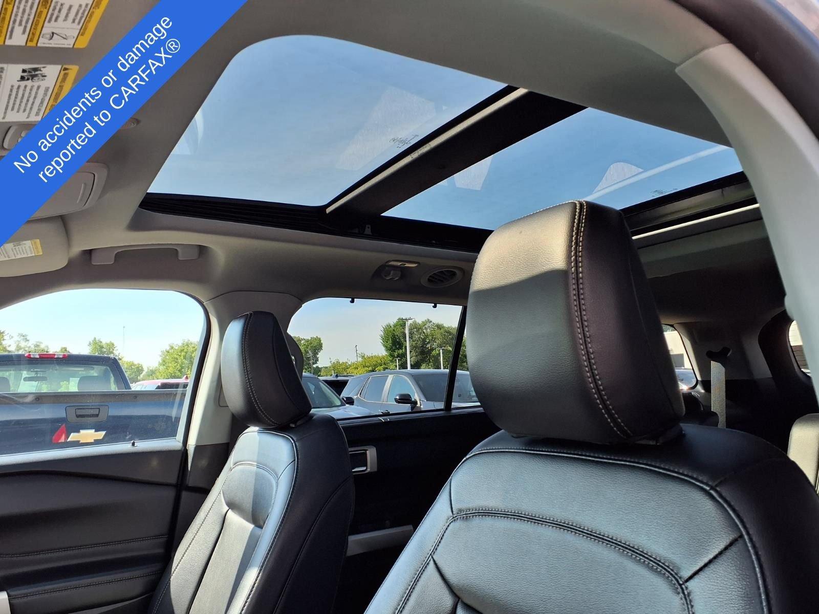 Used 2023 Ford Explorer Limited w/ Limited Technology Package AWD/4WD image 19