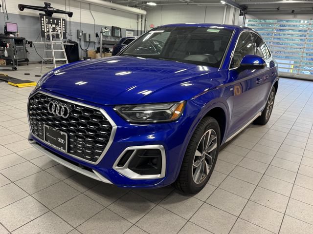 Certified 2023 Audi Q5 2.0T Premium w/ Convenience Package AWD/4WD image 8
