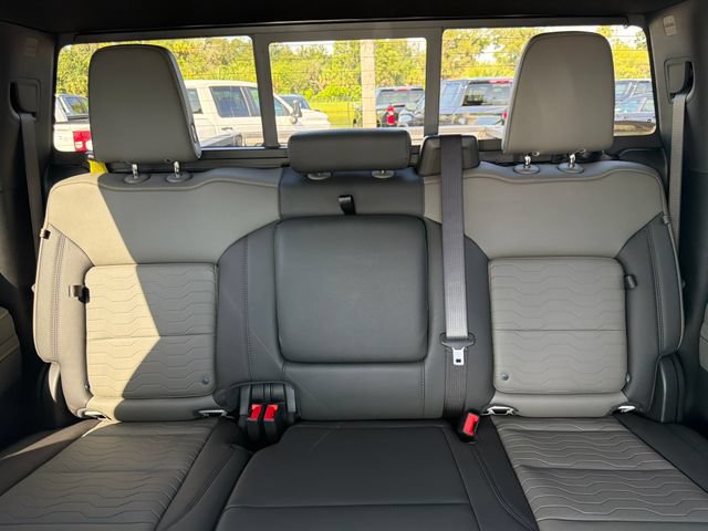 New 2026 Chevrolet Silverado 2500 ZR2 w/ LPO, Dark Essentials Package AWD/4WD image 24