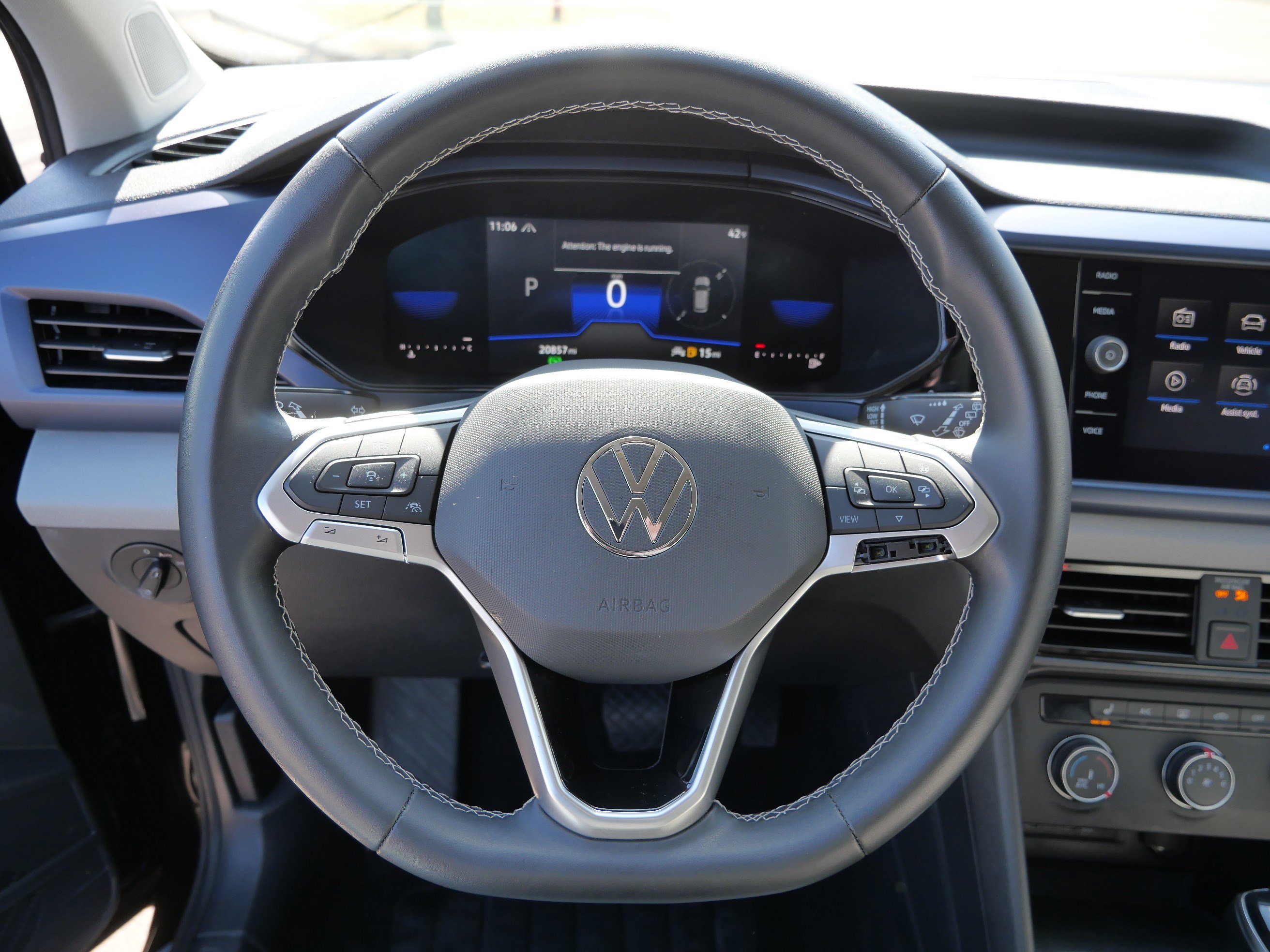 Certified 2022 Volkswagen Taos SE AWD/4WD image 26