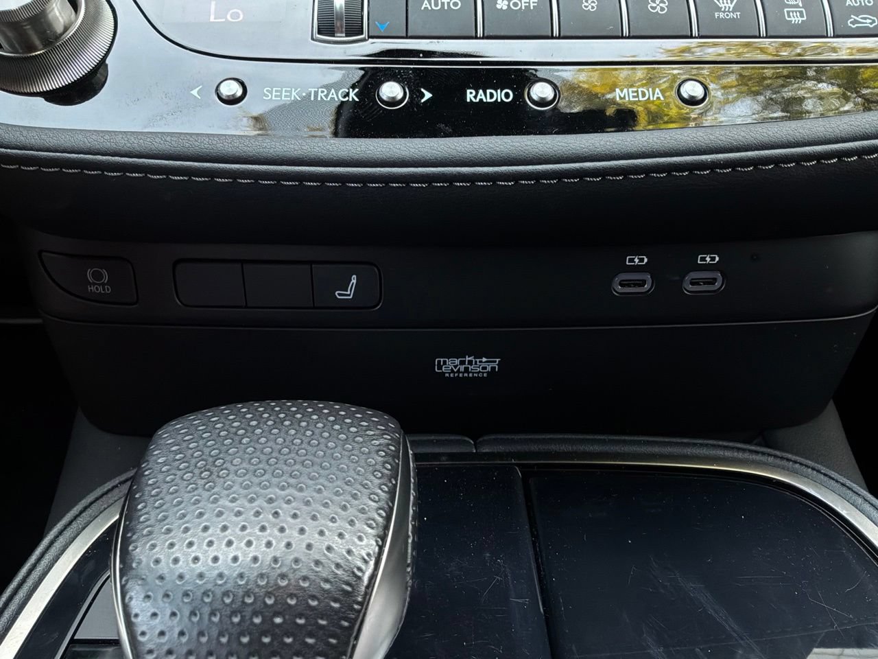 Used 2023 Lexus LS 500 F Sport w/ Cold Weather Package (CK) RWD image 33