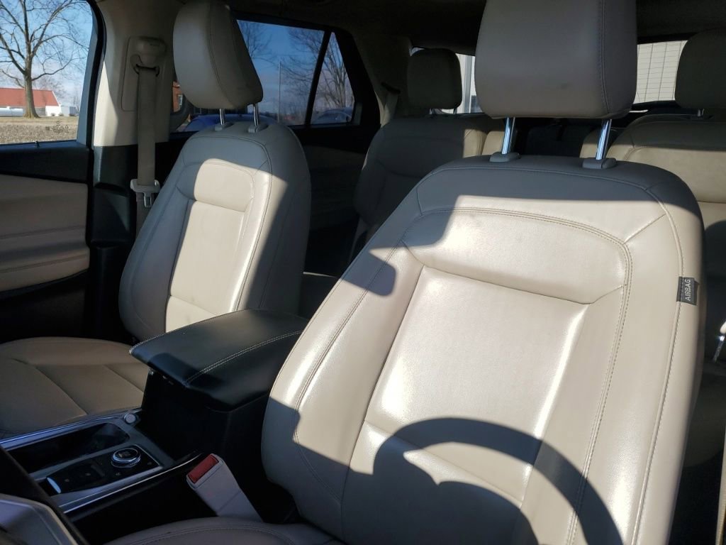 Used 2021 Ford Explorer XLT w/ Equipment Group 202A image 21