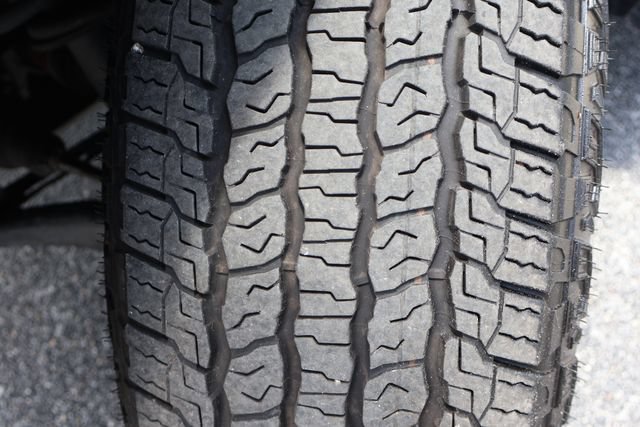 Used 2024 Chevrolet Suburban Z71 AWD/4WD image 13